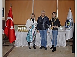 ÖDÜLLÜ METİK SONBAHAR  TENİS TURNUVASI SONA ERDİ...